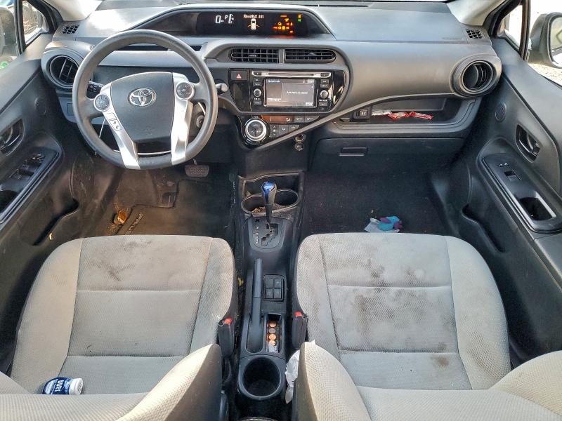 Фото 8 - TOYOTA PRIUS