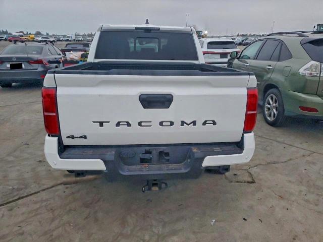 Фото 6 - TOYOTA TACOMA