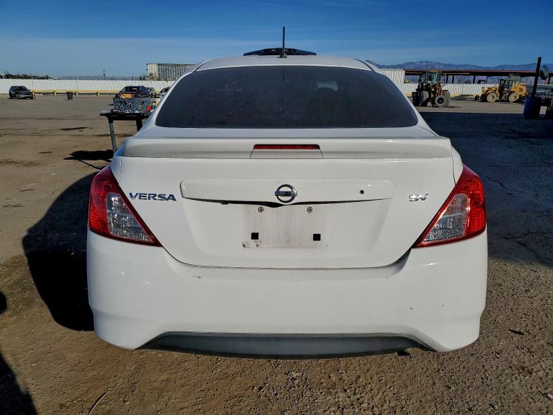 Фото 6 - NISSAN VERSA