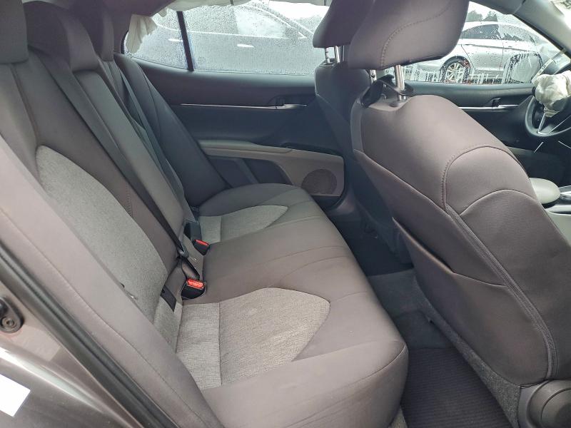 Фото 10 - TOYOTA CAMRY