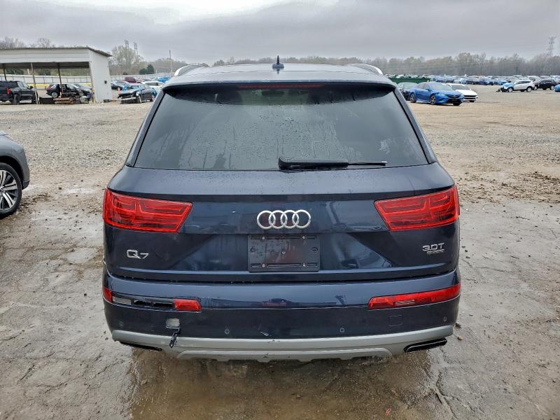 Фото 6 - AUDI Q7