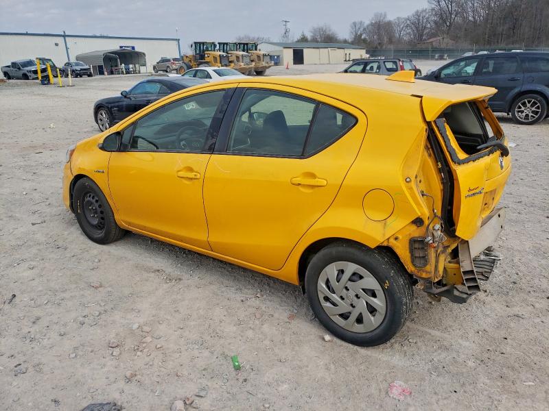 Фото 2 - TOYOTA PRIUS