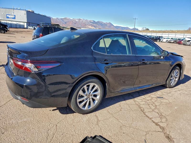 Фото 3 - TOYOTA CAMRY