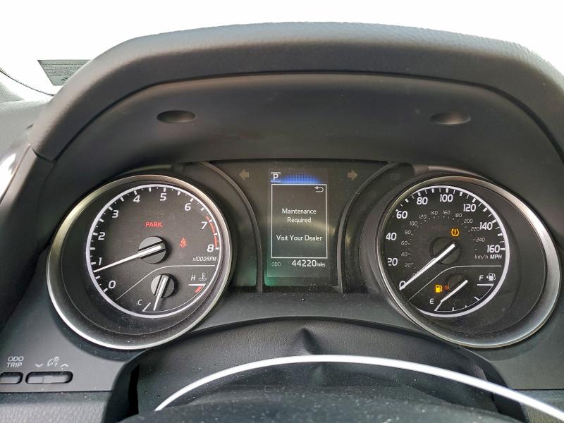 Фото 9 - TOYOTA CAMRY