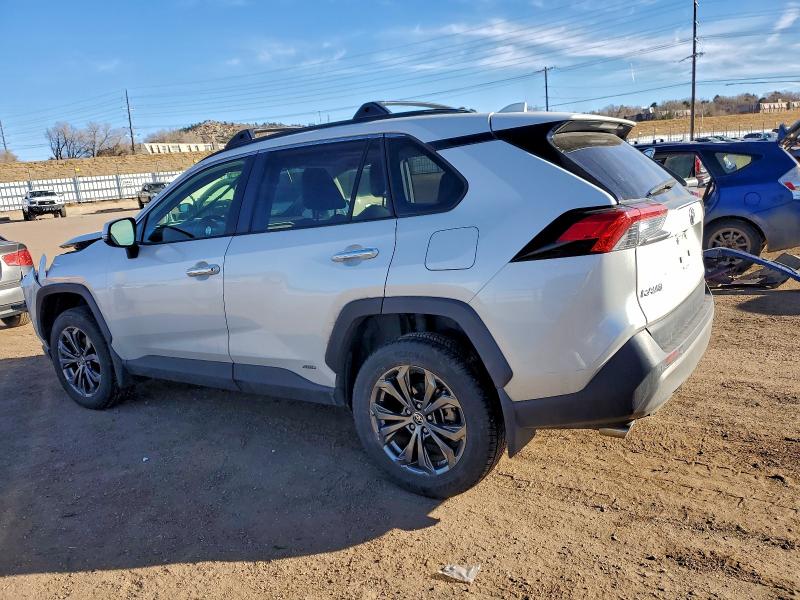 Фото 2 - TOYOTA RAV4