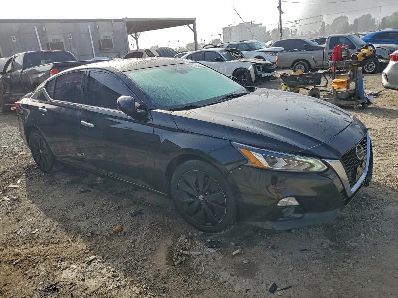 Фото 4 - NISSAN ALTIMA