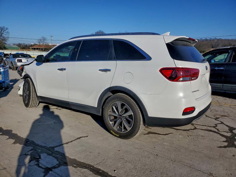 Фото 2 - KIA SORENTO