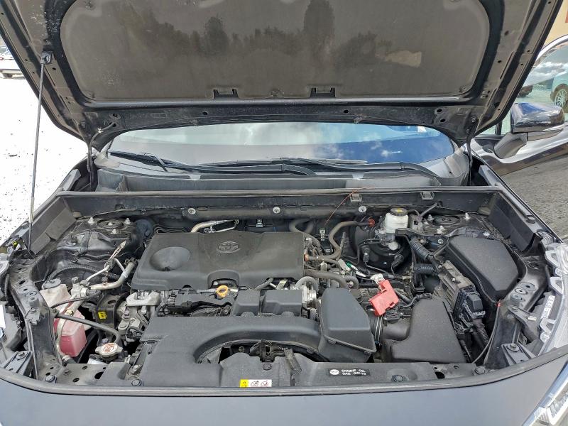 Фото 11 - TOYOTA RAV4