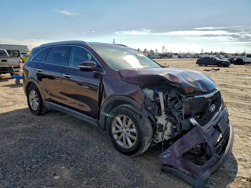 Фото 4 - KIA SORENTO