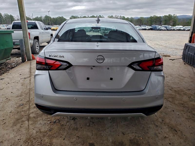 Фото 6 - NISSAN VERSA