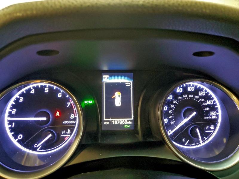 Фото 9 - TOYOTA CAMRY