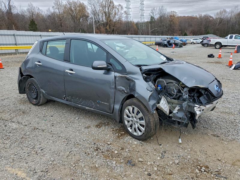 Фото 4 - NISSAN LEAF