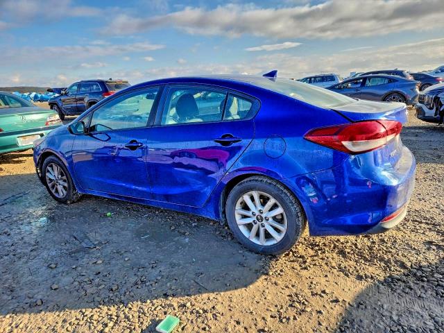 Фото 2 - KIA FORTE