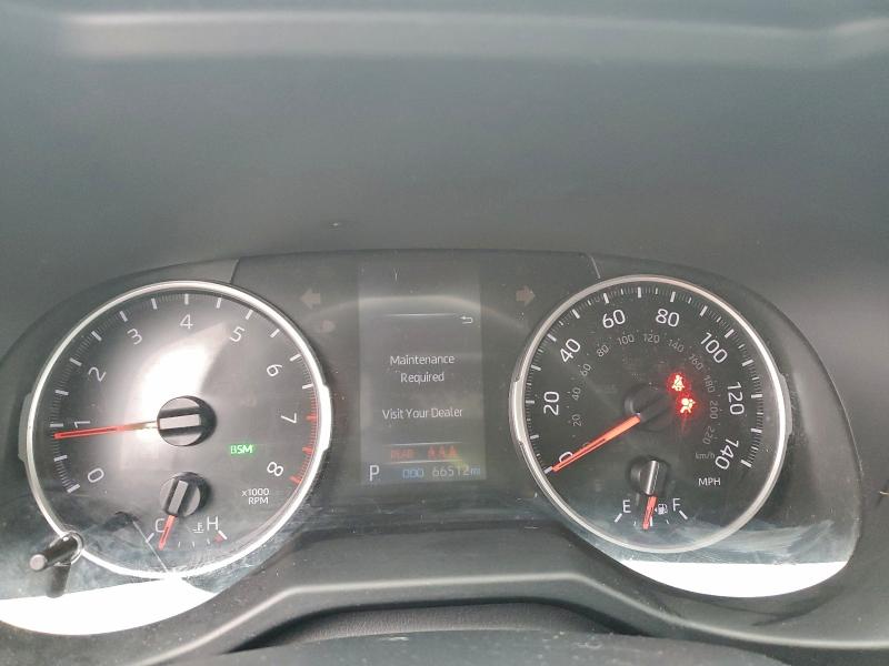 Фото 9 - TOYOTA RAV4