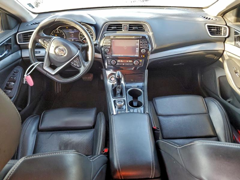 Фото 8 - NISSAN MAXIMA