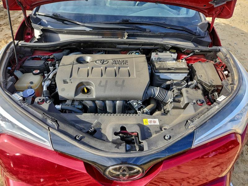 Фото 12 - TOYOTA C-HR