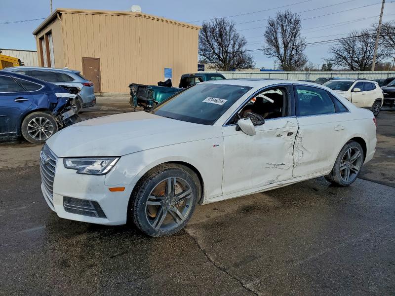 Фото 1 - AUDI A4