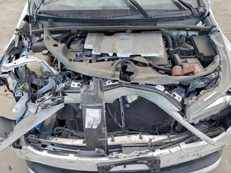 Фото 11 - TOYOTA PRIUS