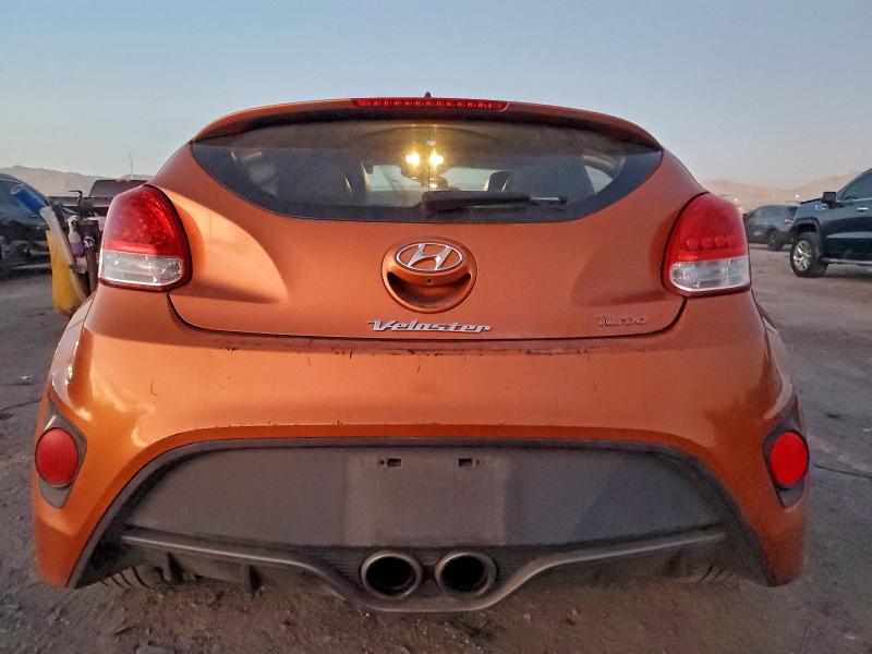 Фото 6 - HYUNDAI VELOSTER