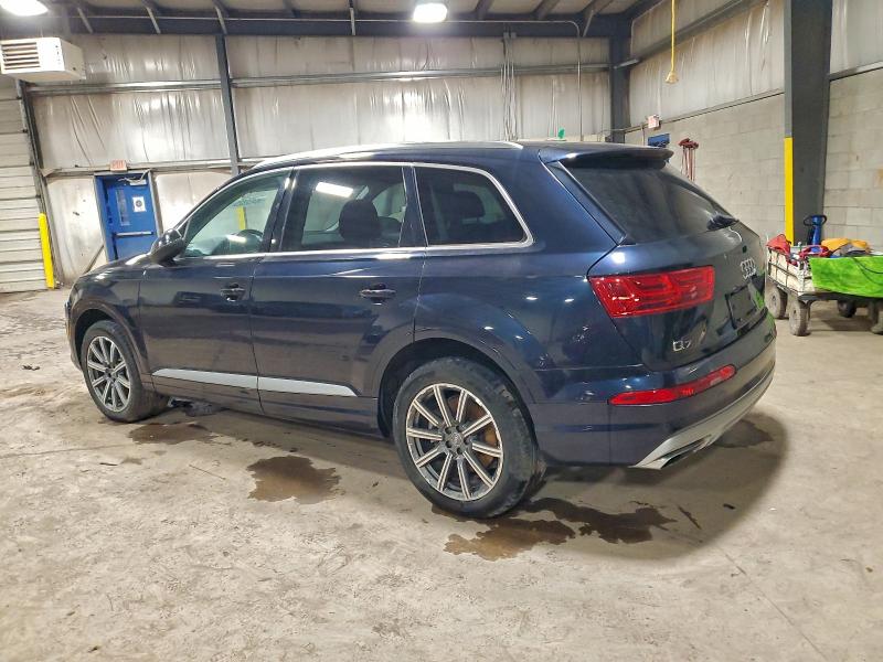 Фото 2 - AUDI Q7