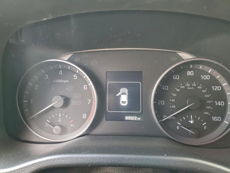 Фото 9 - HYUNDAI ELANTRA