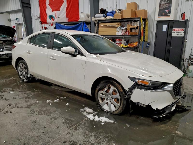 Фото 4 - MAZDA 3