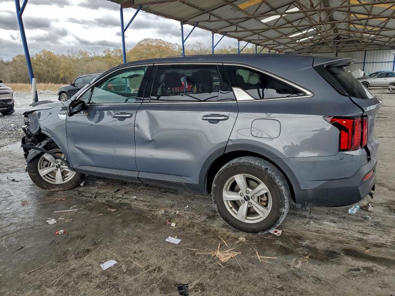 Фото 2 - KIA SORENTO