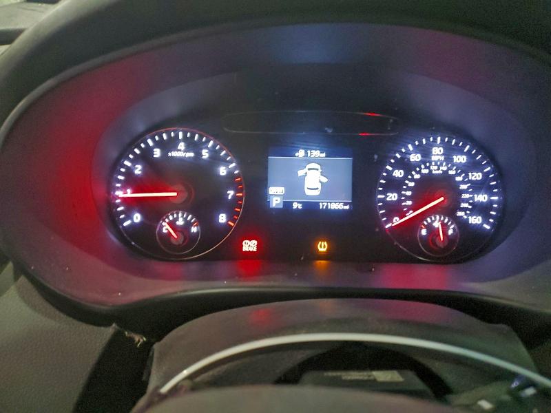 Фото 9 - KIA SORENTO