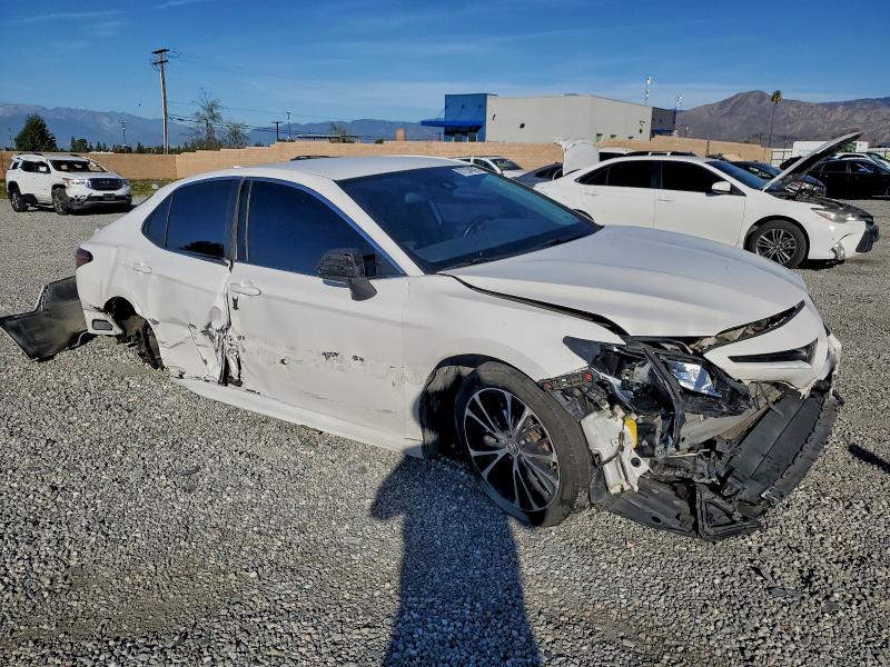 Фото 4 - TOYOTA CAMRY