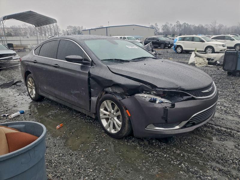 Фото 4 - CHRYSLER 200