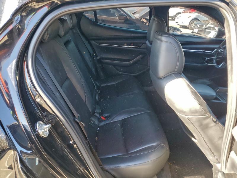 Фото 10 - MAZDA 3