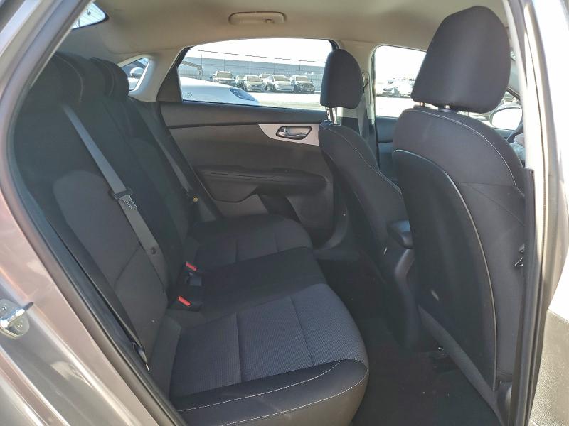 Фото 10 - KIA FORTE