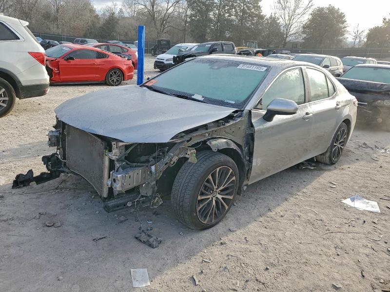 Фото 1 - TOYOTA CAMRY