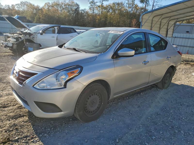 Фото 1 - NISSAN VERSA