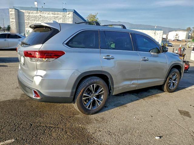 Фото 3 - TOYOTA HIGHLANDER