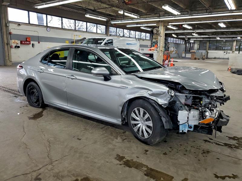 Фото 4 - TOYOTA CAMRY