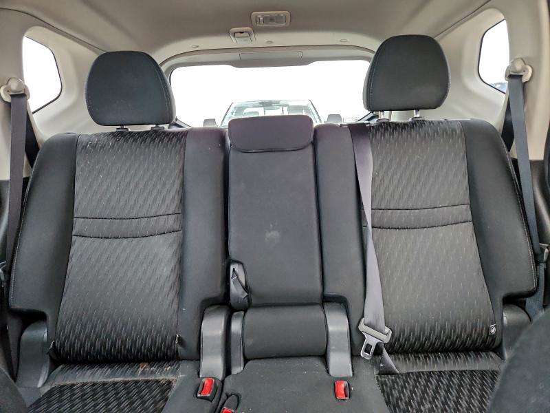 Фото 10 - NISSAN ROGUE