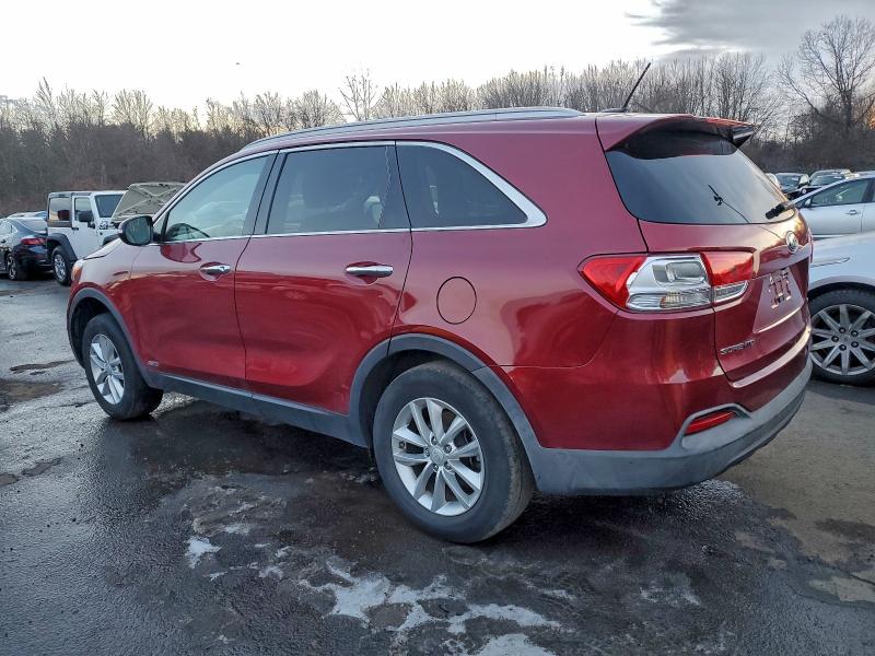 Фото 2 - KIA SORENTO