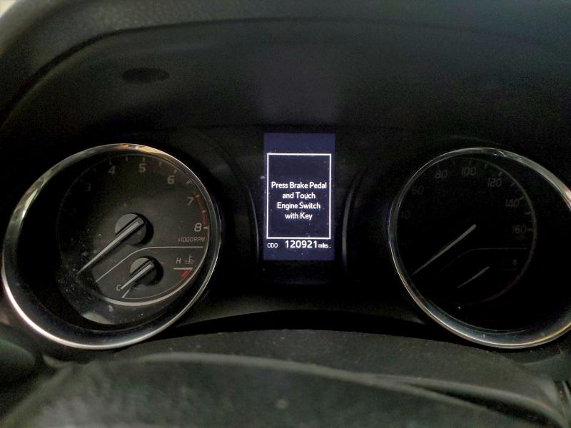 Фото 9 - TOYOTA CAMRY