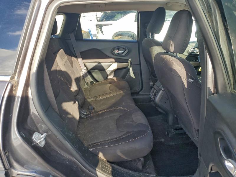 Фото 11 - JEEP GRAND CHER