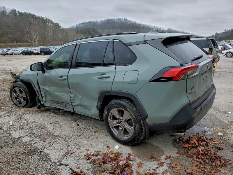 Фото 2 - TOYOTA RAV4