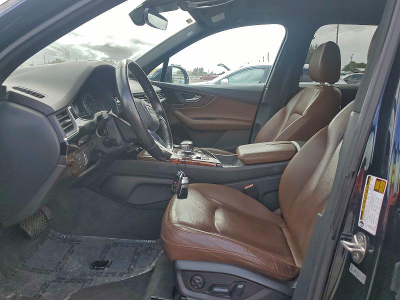 Фото 7 - AUDI Q7