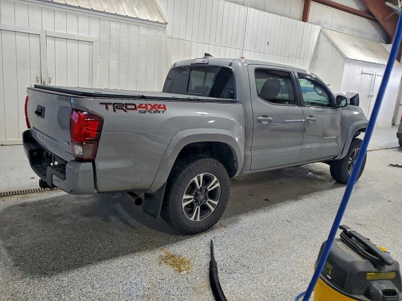 Фото 3 - TOYOTA TACOMA