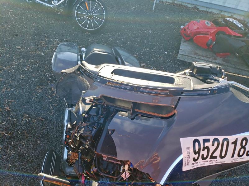 HARLEY-DAVIDSON FL 2020