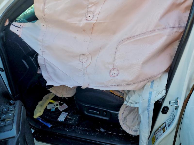 Фото 7 - TOYOTA TACOMA