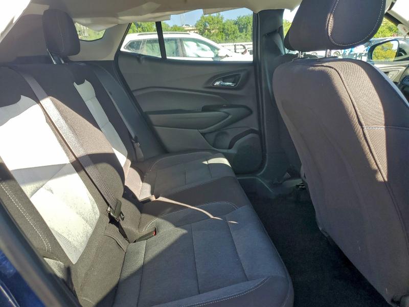 Фото 10 - CHEVROLET TRAX