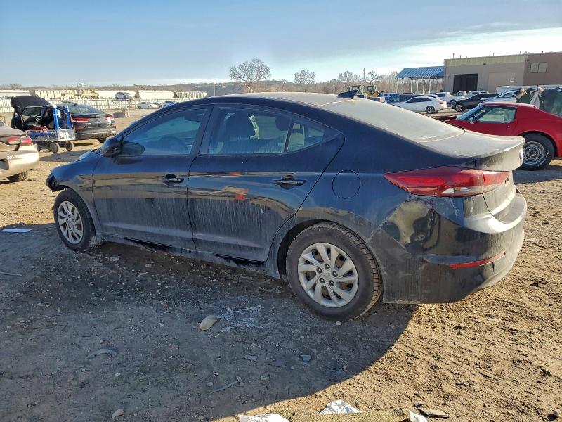 Фото 2 - HYUNDAI ELANTRA