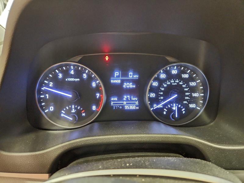 Фото 9 - HYUNDAI ELANTRA