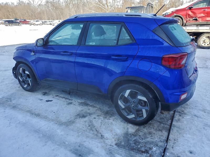 Фото 2 - HYUNDAI VENUE