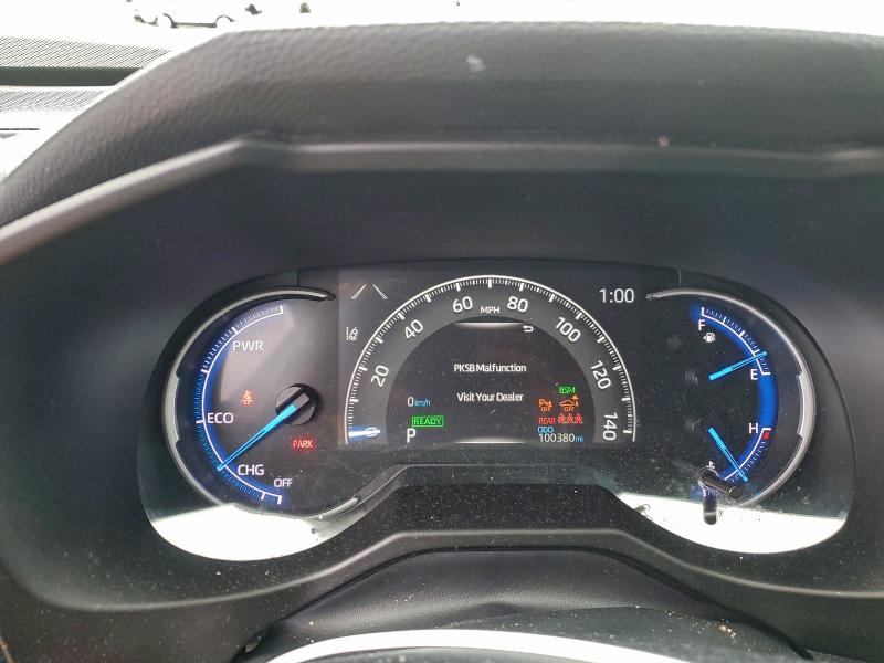 Фото 9 - TOYOTA RAV4